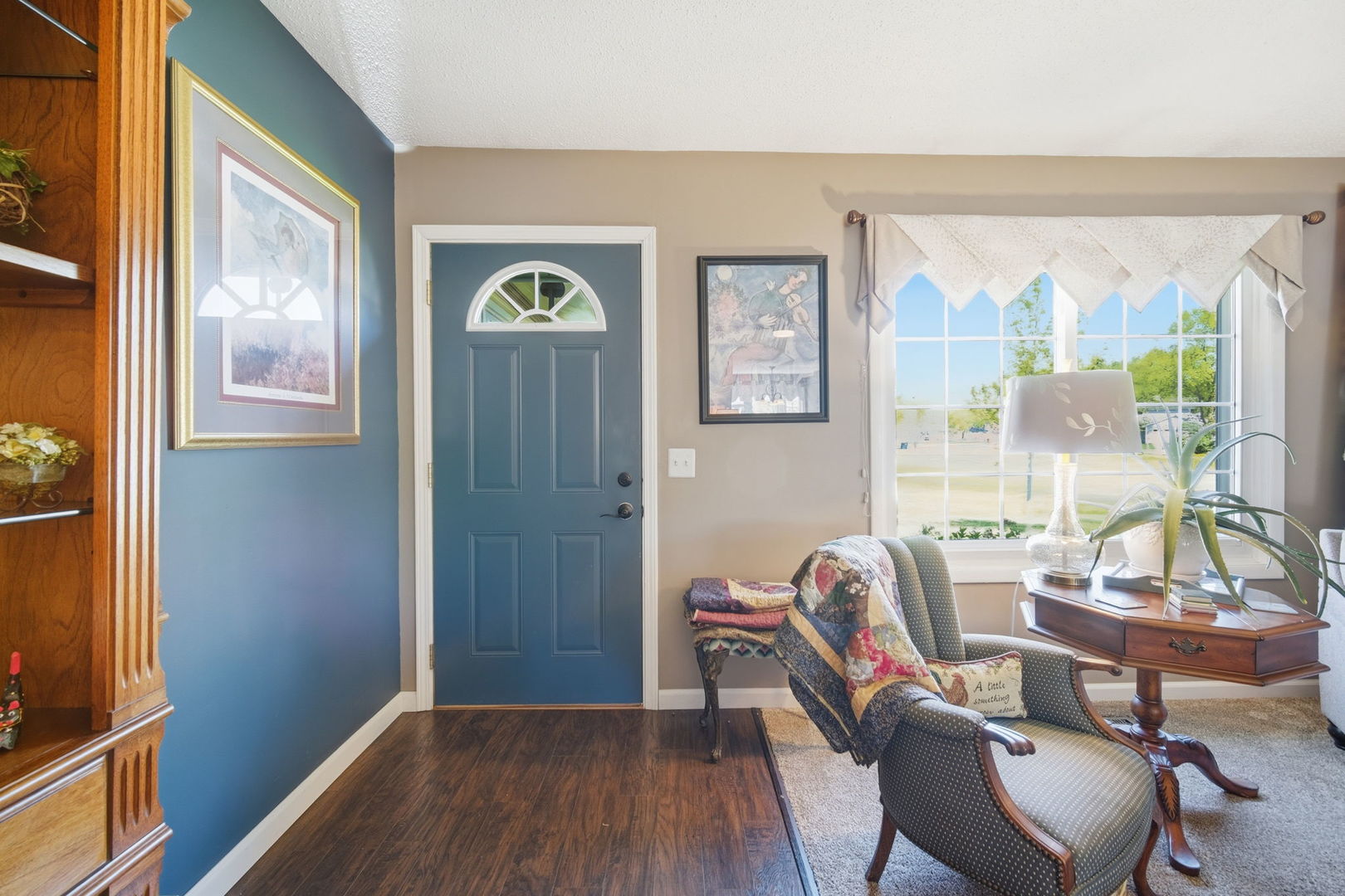 2S631 Angeline Court