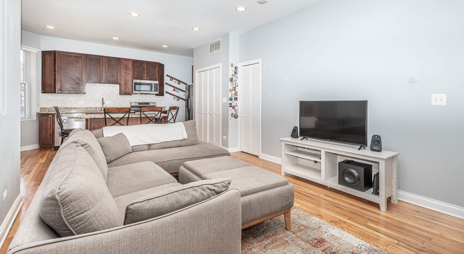 3710 W Wrightwood Avenue 2E