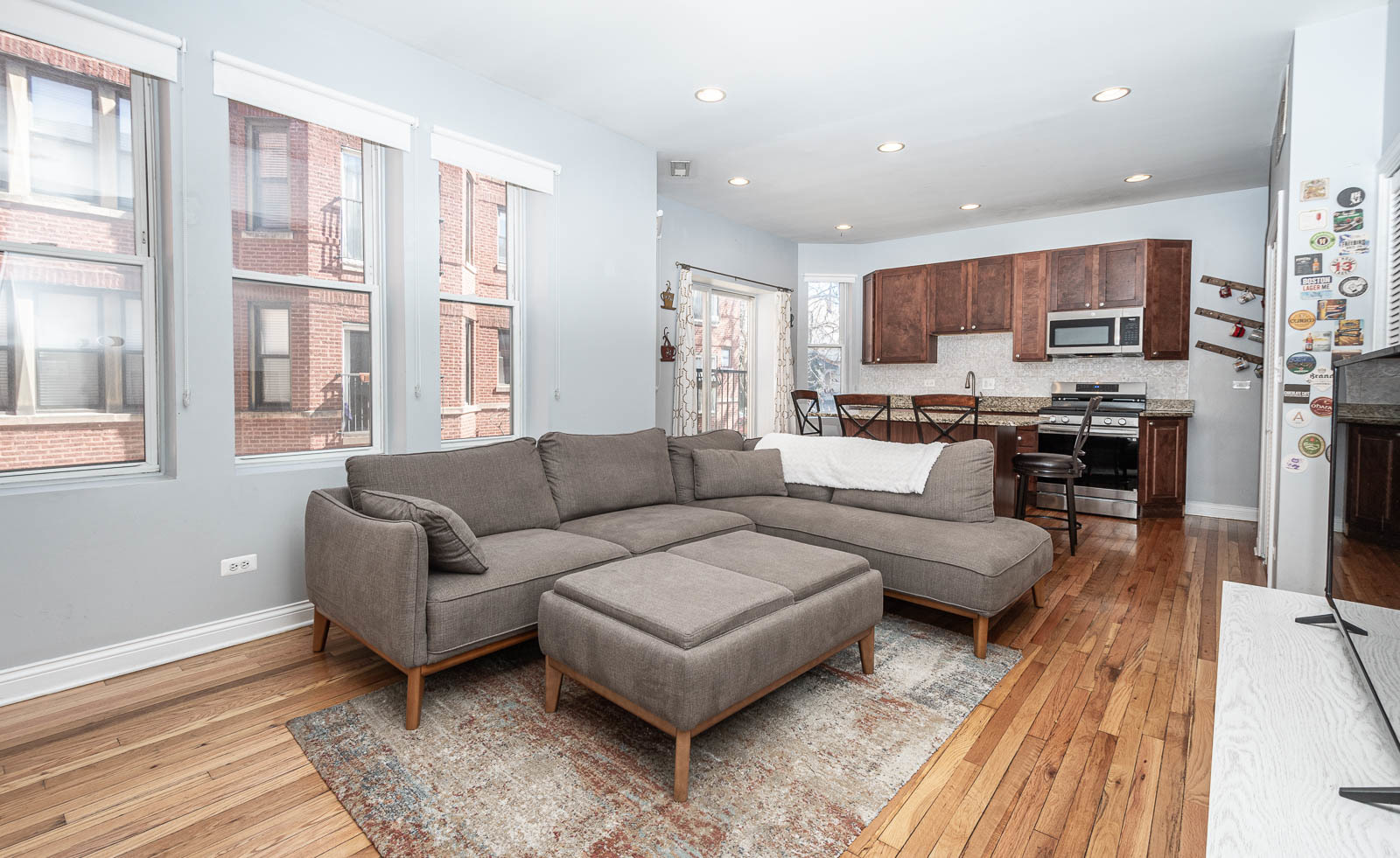 3710 W Wrightwood Avenue 2E