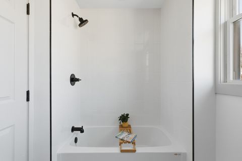 Tiny photo for 4118 10th Avenue, Moline, IL 61265 (MLS # 12597906)