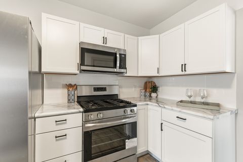 Tiny photo for 4118 10th Avenue, Moline, IL 61265 (MLS # 12597906)