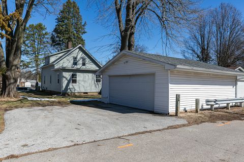 Tiny photo for 4118 10th Avenue, Moline, IL 61265 (MLS # 12597906)