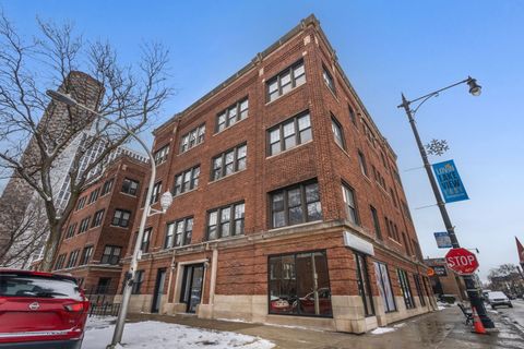 741 W Waveland Avenue 3 Chicago IL 60613