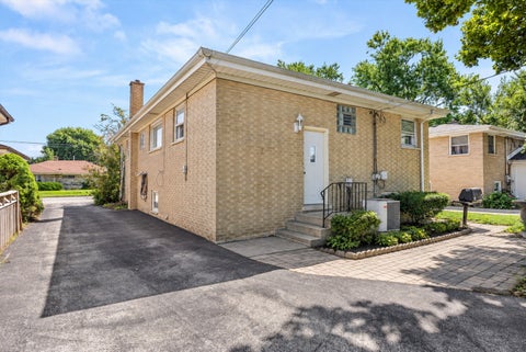 Tiny photo for 4312 Prairie Avenue, Brookfield, IL 60513 (MLS # 12738941)