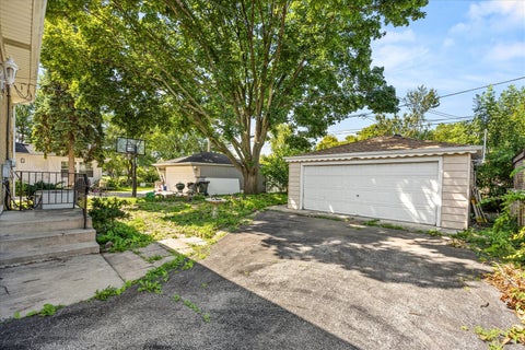 Tiny photo for 4312 Prairie Avenue, Brookfield, IL 60513 (MLS # 12738941)