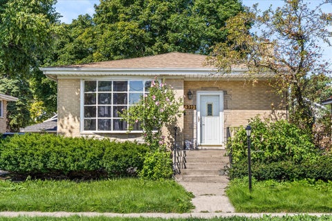 Photo of 4312 Prairie Avenue, Brookfield, IL 60513 (MLS # 12738941)