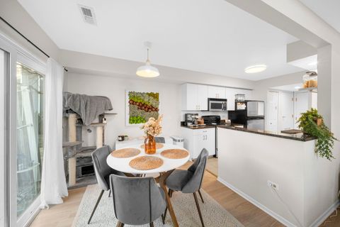 Tiny photo for 1232 N Knollwood Drive, Palatine, IL 60067 (MLS # 12602520)