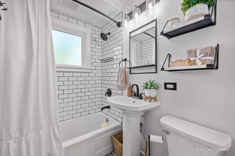 Tiny photo for 625 S Harrison Street, Batavia, IL 60510 (MLS # 12521930)