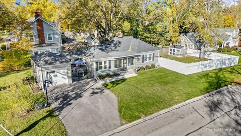 Tiny photo for 625 S Harrison Street, Batavia, IL 60510 (MLS # 12521930)