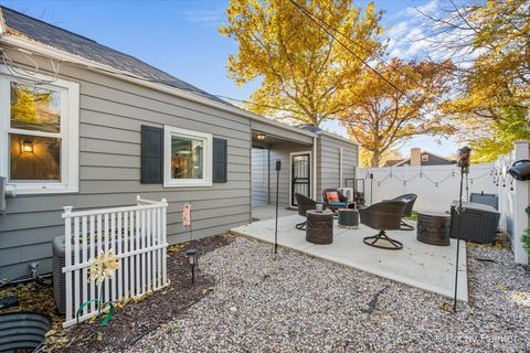 Tiny photo for 625 S Harrison Street, Batavia, IL 60510 (MLS # 12521930)