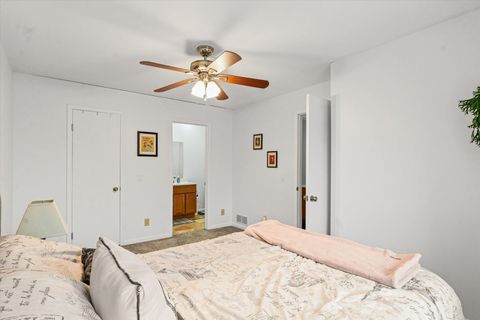 Tiny photo for 2159 Harbortown Circle #2159, Champaign, IL 61821 (MLS # 12588460)