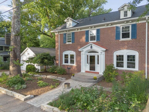 Tiny photo for 237 Ridgewood Avenue, Davenport, IA 52803 (MLS # 12731310)