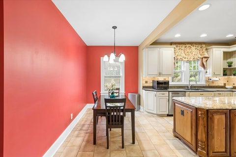 Tiny photo for 237 Ridgewood Avenue, Davenport, IA 52803 (MLS # 12731310)