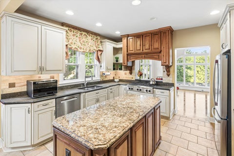 Tiny photo for 237 Ridgewood Avenue, Davenport, IA 52803 (MLS # 12731310)