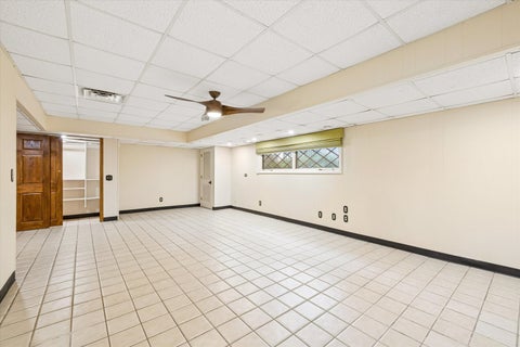 Tiny photo for 237 Ridgewood Avenue, Davenport, IA 52803 (MLS # 12731310)