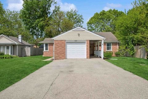 Photo of 637 Hibbard Road, Wilmette, IL 60091 (MLS # 12651845)