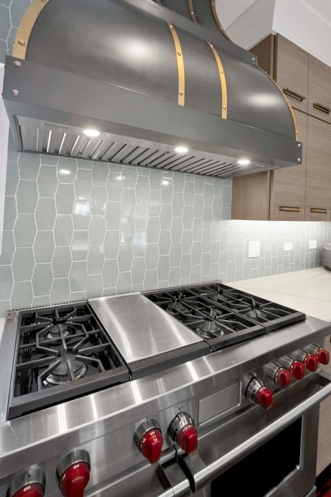 Tiny photo for 1621 W Rosehill Drive, Chicago, IL 60660 (MLS # 12648857)