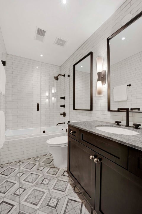 Tiny photo for 1621 W Rosehill Drive, Chicago, IL 60660 (MLS # 12648857)