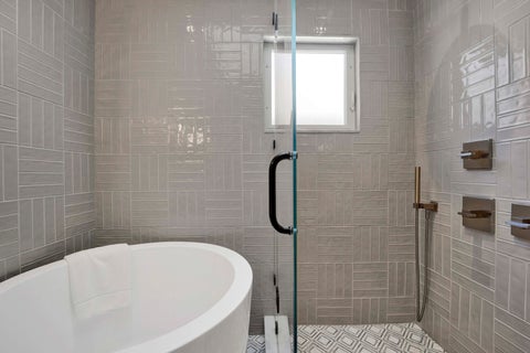 Tiny photo for 1621 W Rosehill Drive, Chicago, IL 60660 (MLS # 12648857)