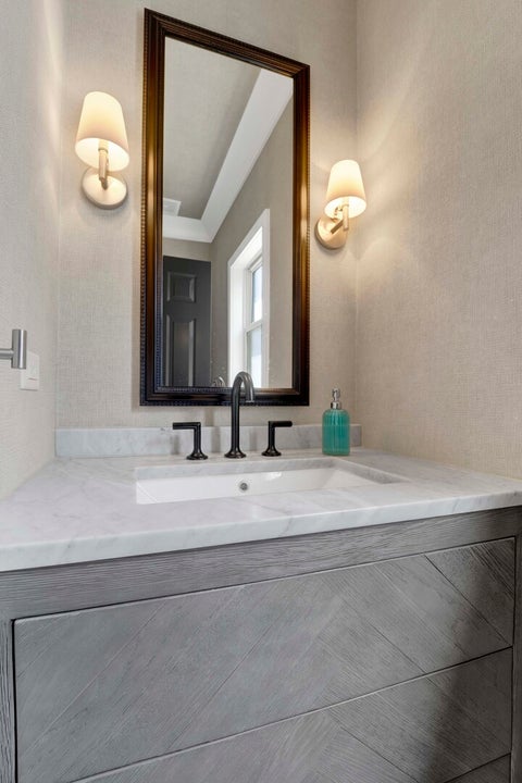 Tiny photo for 1621 W Rosehill Drive, Chicago, IL 60660 (MLS # 12648857)