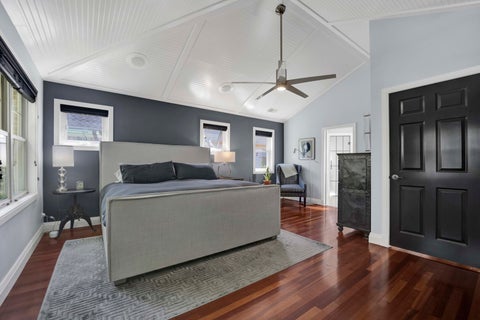 Tiny photo for 1621 W Rosehill Drive, Chicago, IL 60660 (MLS # 12648857)