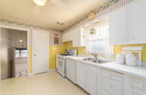 Tiny photo for 18419 Gottschalk Avenue, Homewood, IL 60430 (MLS # 12526093)