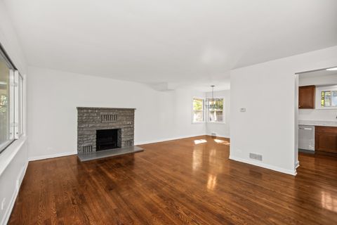 Tiny photo for 1808 Laurel Avenue, Evanston, IL 60201 (MLS # 12483183)