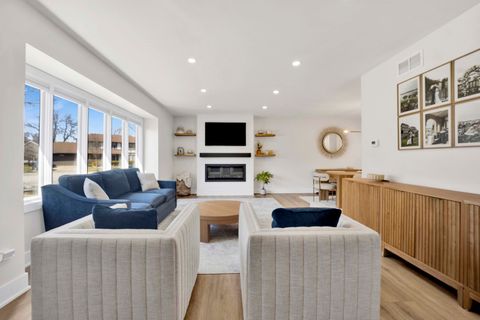 Tiny photo for Westmont, IL 60559 (MLS # 12604071)