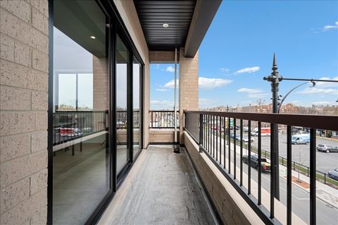 Tiny photo for 5340 N Lincoln Avenue #401, Chicago, IL 60625 (MLS # 12602368)