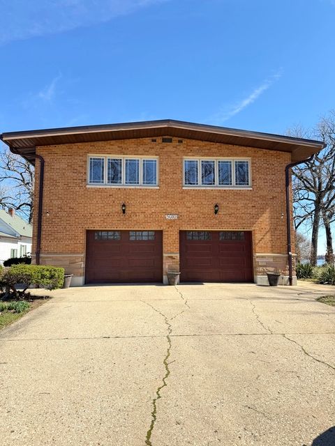 Photo of 5010 Woodrow Avenue, McHenry, IL 60051 (MLS # 12605577)