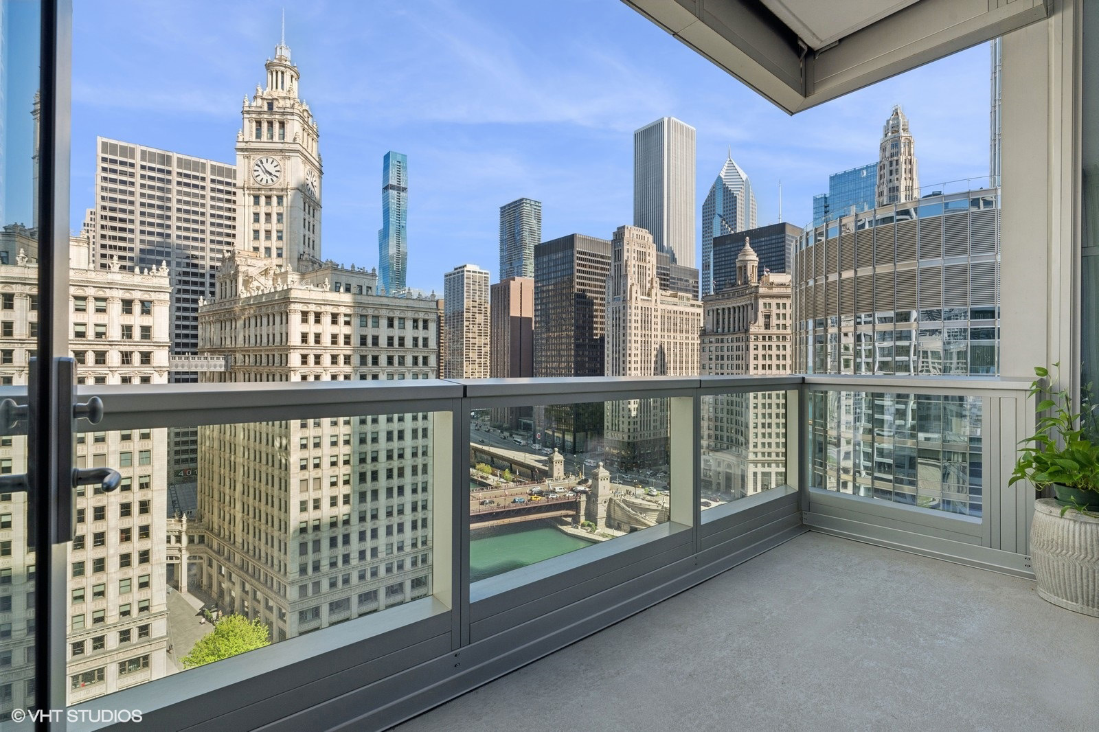 403 N Wabash Street 15B