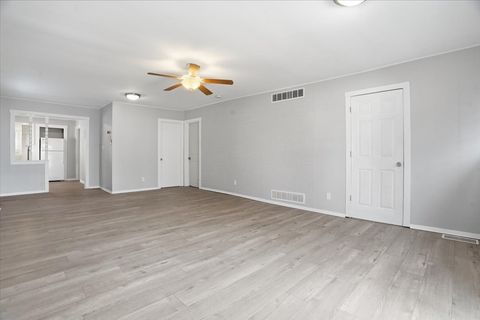 Tiny photo for 510 Forest Glen Drive, Round Lake Park, IL 60073 (MLS # 12600916)