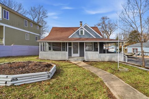 Photo of 510 Forest Glen Drive, Round Lake Park, IL 60073 (MLS # 12600916)