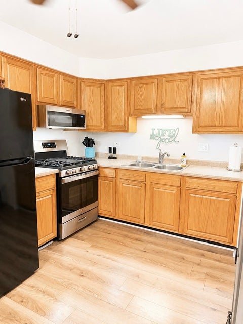 Tiny photo for 120A Collen Drive #123, Lombard, IL 60148 (MLS # 12755242)