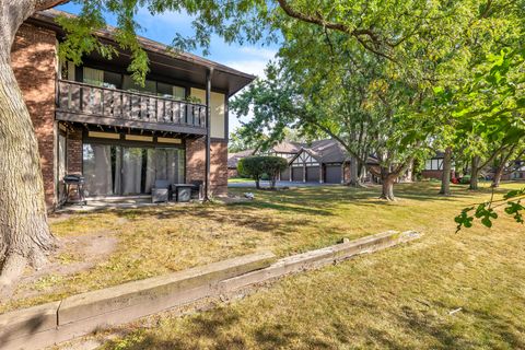 Tiny photo for 8255 Holly Court #25B, Palos Hills, IL 60465 (MLS # 12495871)