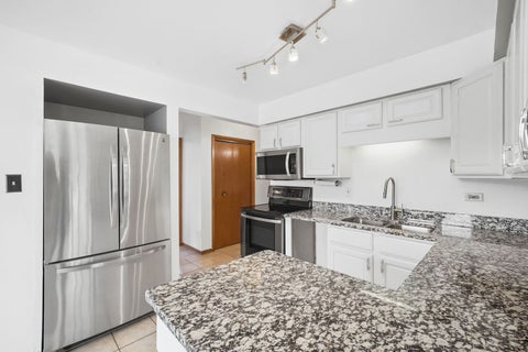 Tiny photo for 5317 W 96th Street #5, Oak Lawn, IL 60453 (MLS # 12752442)