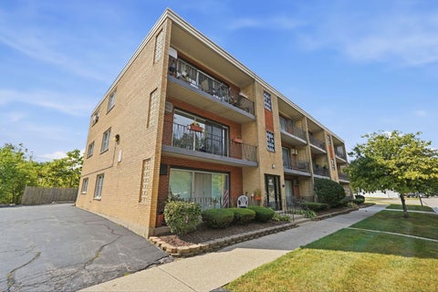 Tiny photo for 5317 W 96th Street #5, Oak Lawn, IL 60453 (MLS # 12752442)