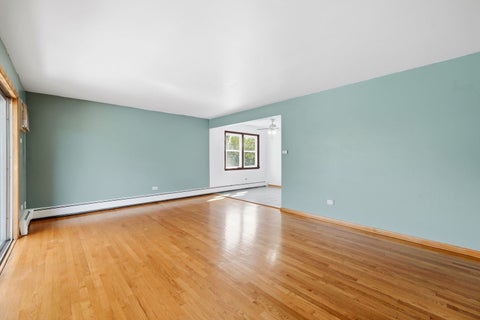 Tiny photo for 5317 W 96th Street #5, Oak Lawn, IL 60453 (MLS # 12752442)