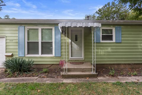 Tiny photo for 1007 Rainbow View Vw, Urbana, IL 61802 (MLS # 12489988)