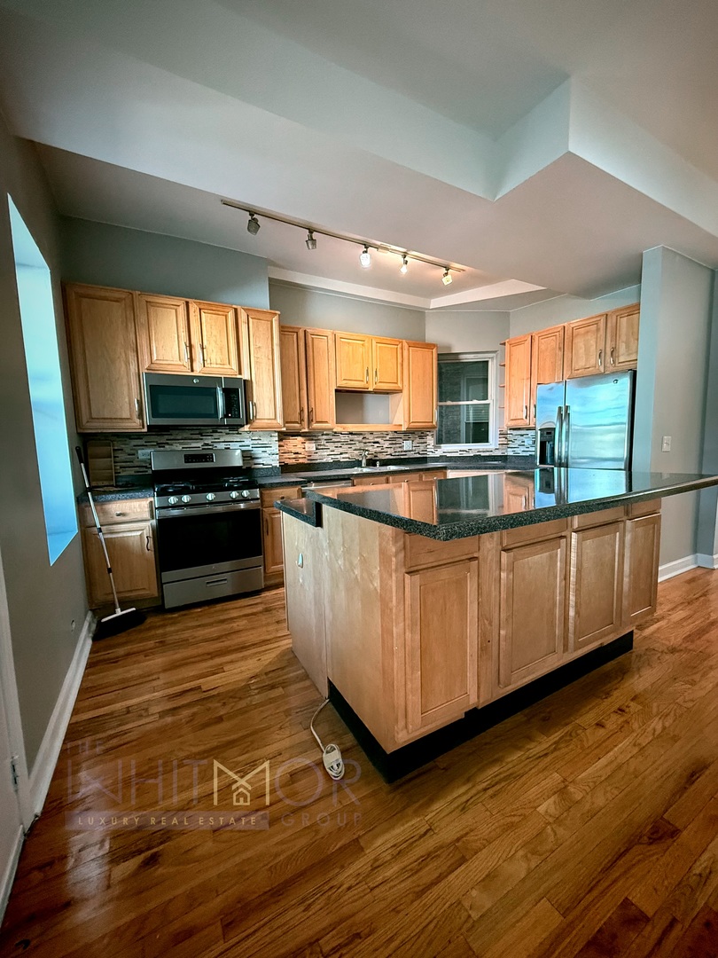 1108 E Marquette Road 207