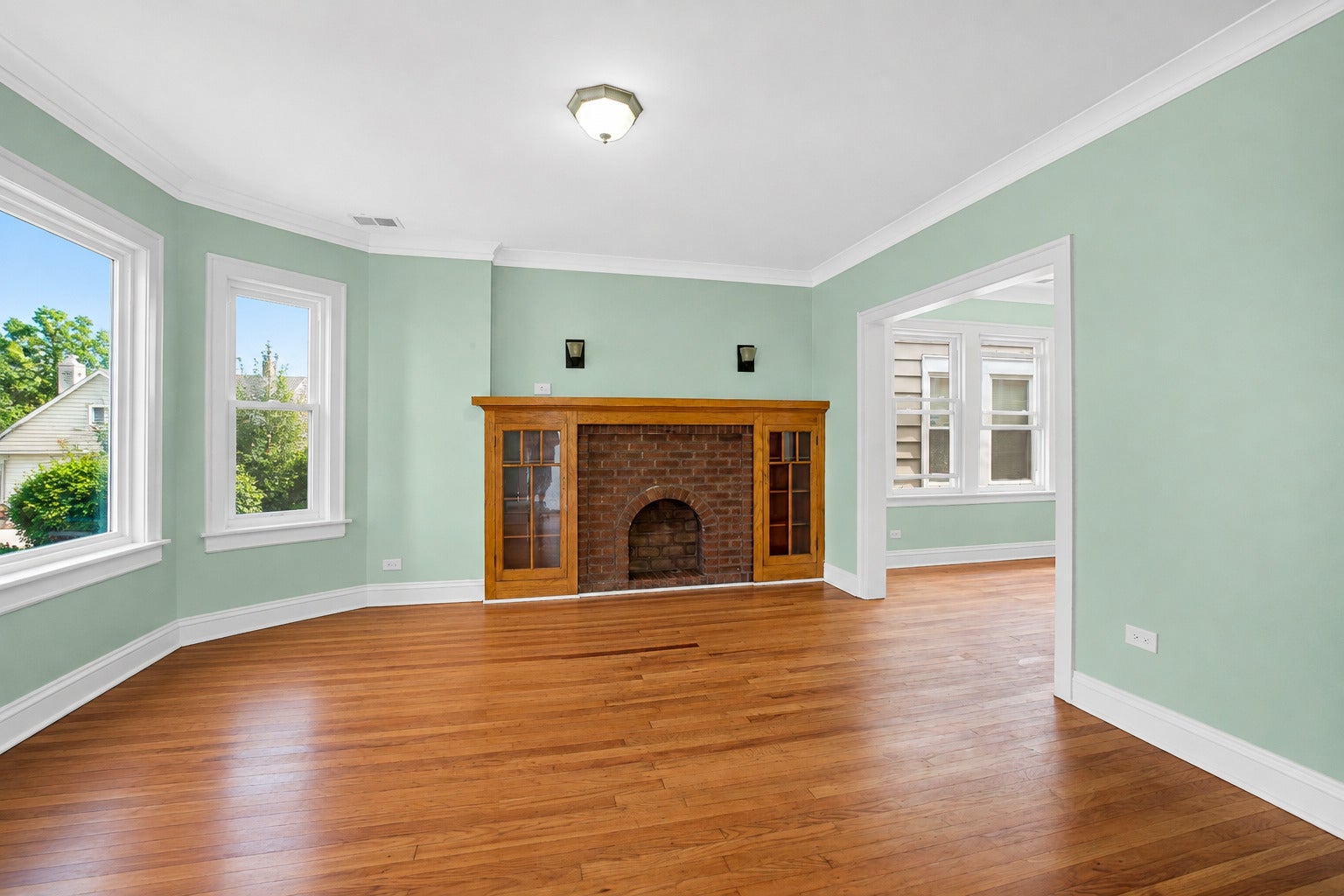 3511 W 58th Place