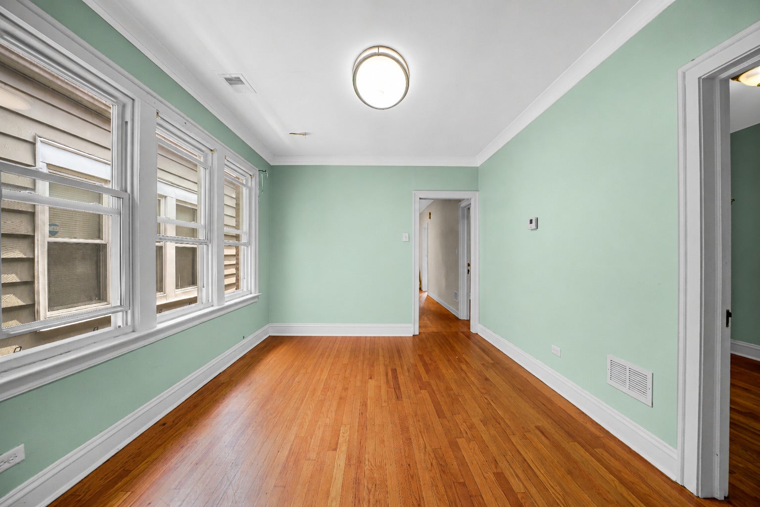 3511 W 58th Place