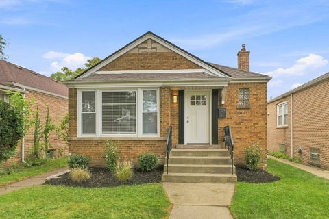 Photo of 8550 S Jeffery Boulevard, Chicago, IL 60617 (MLS # 12746510)