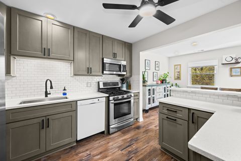 Tiny photo for 198 Camden Court #z2, Schaumburg, IL 60194 (MLS # 12486860)
