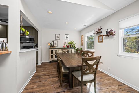 Tiny photo for 198 Camden Court #z2, Schaumburg, IL 60194 (MLS # 12486860)