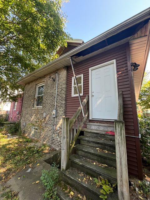 Tiny photo for 8150 S Oglesby Avenue, Chicago, IL 60617 (MLS # 12491747)