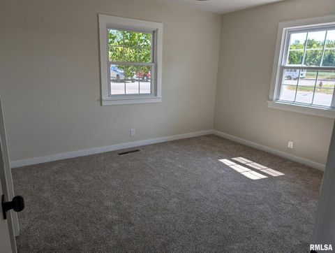 Tiny photo for 515 S 6TH Street, Elkville, IL 62932 (MLS # EB459729)