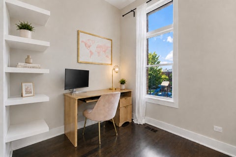 Tiny photo for 729 W 15th Street, Chicago, IL 60607 (MLS # 12722329)