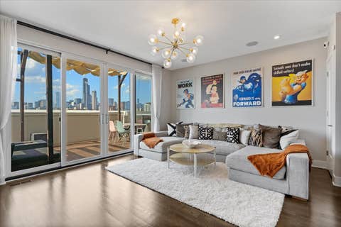 Tiny photo for 729 W 15th Street, Chicago, IL 60607 (MLS # 12722329)