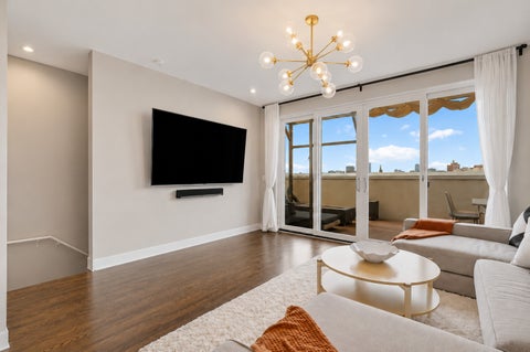 Tiny photo for 729 W 15th Street, Chicago, IL 60607 (MLS # 12722329)